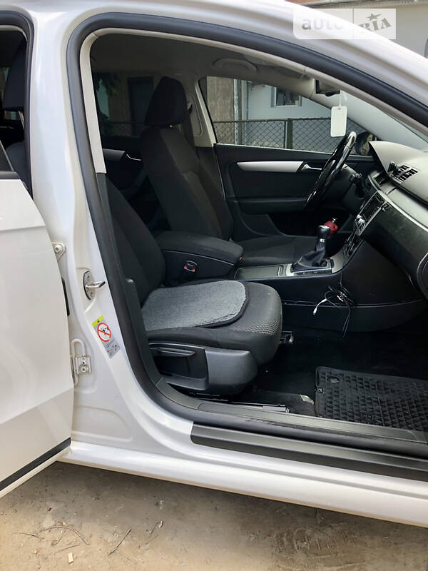 Универсал Volkswagen Passat 2011 в Тернополе