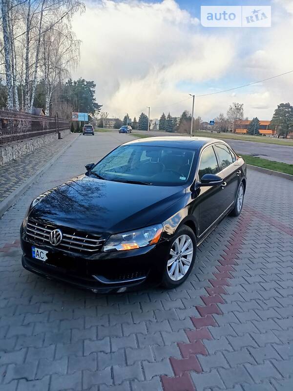 Седан Volkswagen Passat 2012 в Маневичах