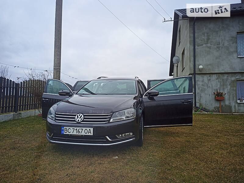 Универсал Volkswagen Passat 2011 в Старом Самборе