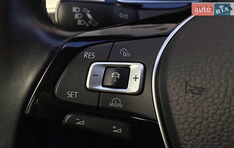 Универсал Volkswagen Passat 2015 в Ивано-Франковске