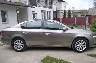 Седан Volkswagen Passat 2012 в Самборі