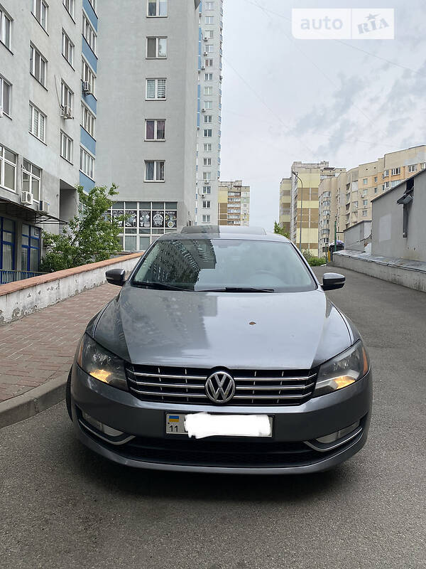 Седан Volkswagen Passat 2013 в Киеве