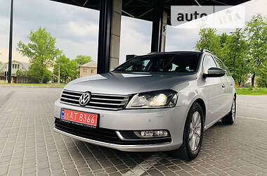 Універсал Volkswagen Passat 2013 в Харкові