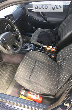 Седан Volkswagen Passat 1995 в 