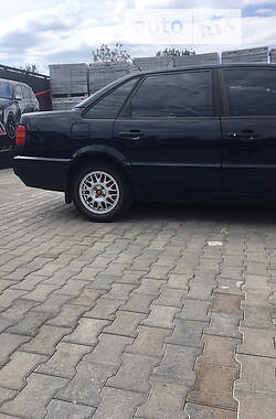 Седан Volkswagen Passat 1995 в Теребовле