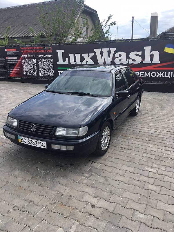 Седан Volkswagen Passat 1995 в Теребовле