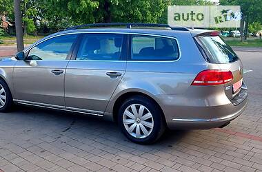 Универсал Volkswagen Passat 2012 в Луцке