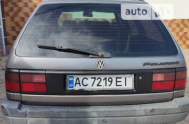 Универсал Volkswagen Passat 1993 в Глыбокой