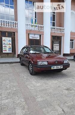 Универсал Volkswagen Passat 1992 в Ровно