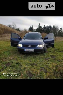 Универсал Volkswagen Passat 1999 в Звягеле