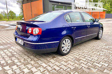 Седан Volkswagen Passat 2005 в Чернигове