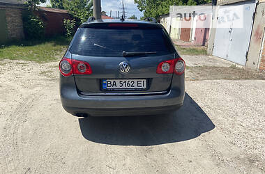 Универсал Volkswagen Passat 2008 в Киеве