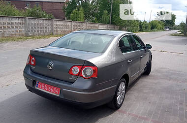 Седан Volkswagen Passat 2007 в Радехове