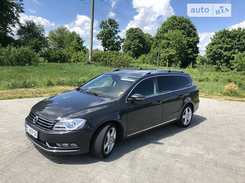 Универсал Volkswagen Passat 2012 в Стрые