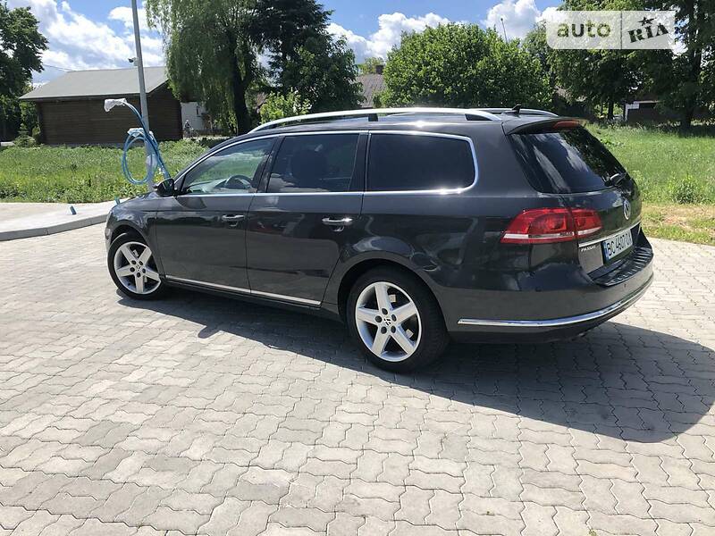 Универсал Volkswagen Passat 2012 в Стрые