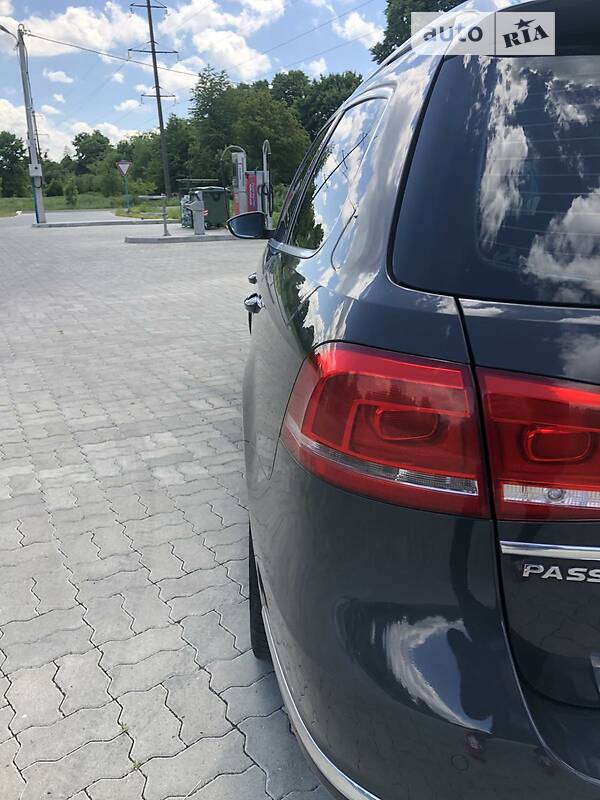 Универсал Volkswagen Passat 2012 в Стрые