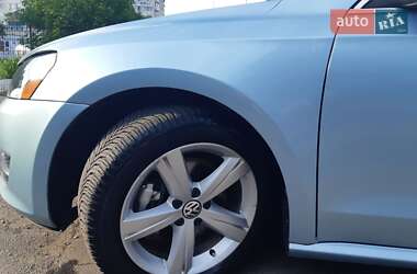 Седан Volkswagen Passat 2013 в Одессе