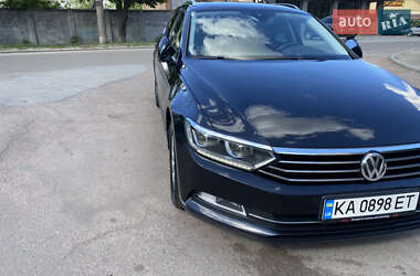 Универсал Volkswagen Passat 2018 в Киеве