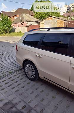 Универсал Volkswagen Passat 2014 в Харькове