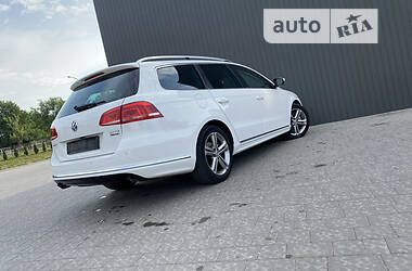 Универсал Volkswagen Passat 2012 в Дрогобыче