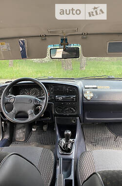 Седан Volkswagen Passat 1996 в Нетешине