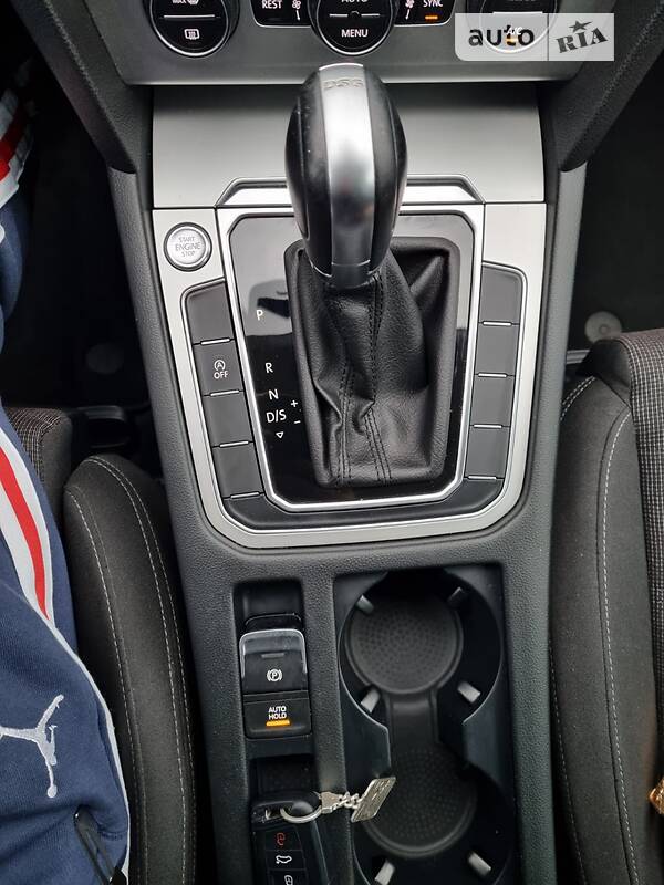 Універсал Volkswagen Passat 2016 в Львові