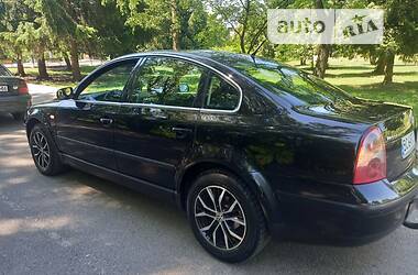 Седан Volkswagen Passat 2002 в Самборі