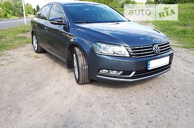 Седан Volkswagen Passat 2012 в Кременчуці