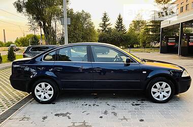 Седан Volkswagen Passat 2003 в 