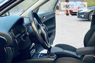 Седан Volkswagen Passat 2003 в 