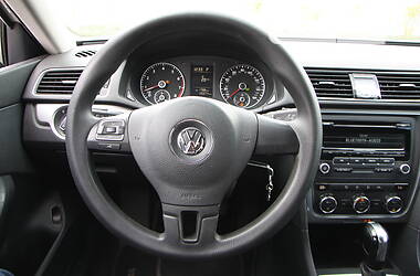 Седан Volkswagen Passat 2012 в Киеве