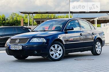Седан Volkswagen Passat 2003 в 