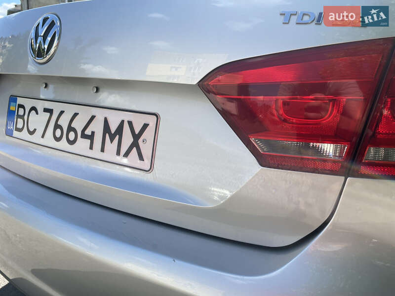 Седан Volkswagen Passat 2012 в Дрогобичі