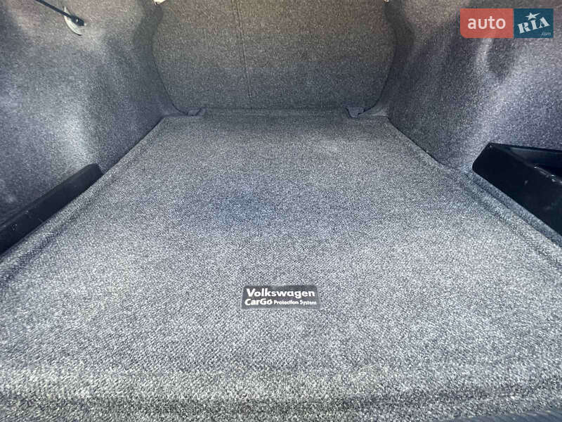 Седан Volkswagen Passat 2012 в Дрогобичі