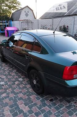 Седан Volkswagen Passat 1999 в Харкові