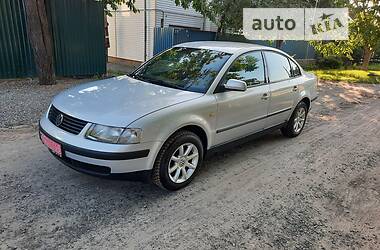 Седан Volkswagen Passat 1999 в Полтаві