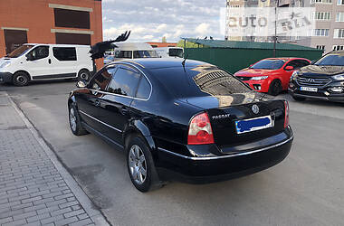 Седан Volkswagen Passat 2004 в Броварах