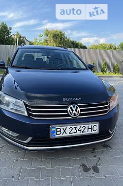 Універсал Volkswagen Passat 2011 в Хмельницькому