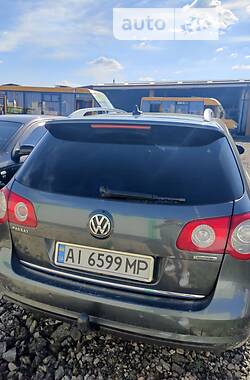 Универсал Volkswagen Passat 2010 в Киеве