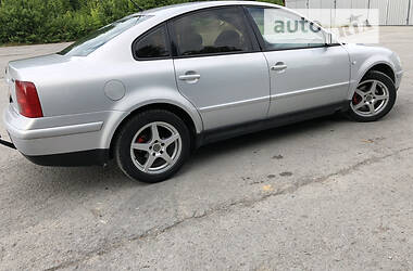 Седан Volkswagen Passat 1997 в Дунаївцях