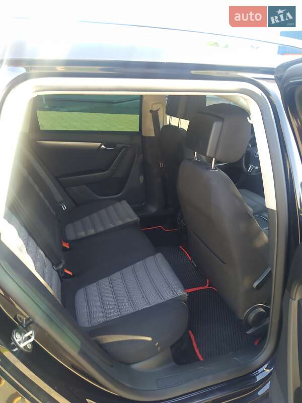 Універсал Volkswagen Passat 2011 в Овручі