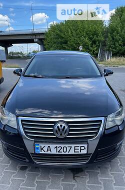 Седан Volkswagen Passat 2008 в Киеве