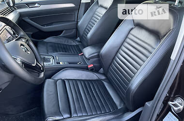 Універсал Volkswagen Passat 2015 в 