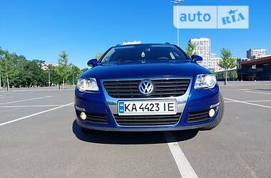 Универсал Volkswagen Passat 2006 в Киеве