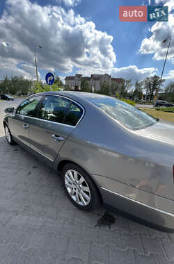 Седан Volkswagen Passat 2005 в Черкассах