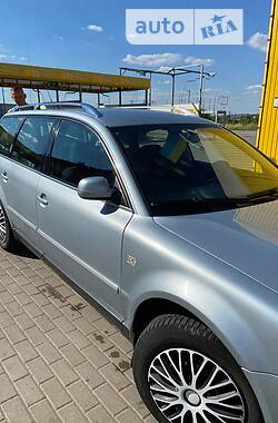 Универсал Volkswagen Passat 2003 в Новояворовске