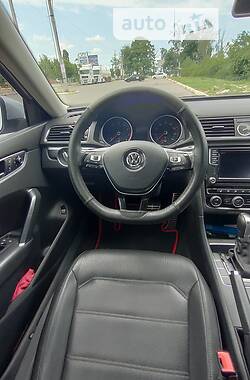 Седан Volkswagen Passat 2016 в Буче