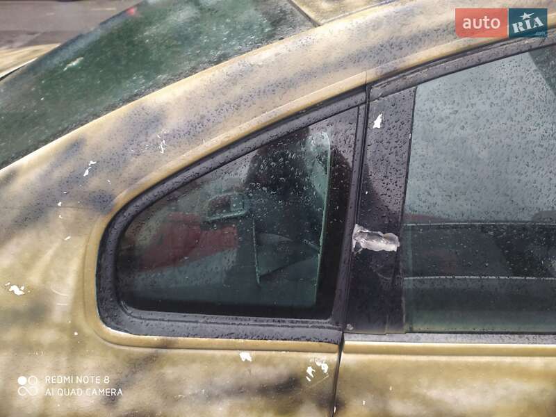 Седан Volkswagen Passat 2003 в Києві