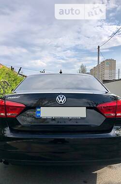 Седан Volkswagen Passat 2013 в Запоріжжі
