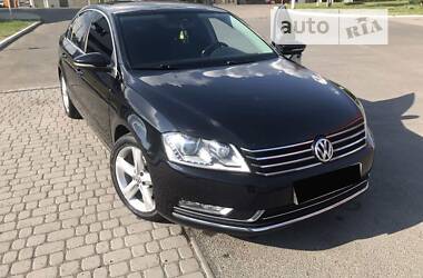 Седан Volkswagen Passat 2013 в Мукачево